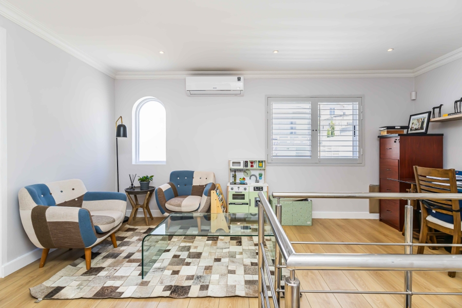 4 Bedroom Property for Sale in Sea Point Western Cape